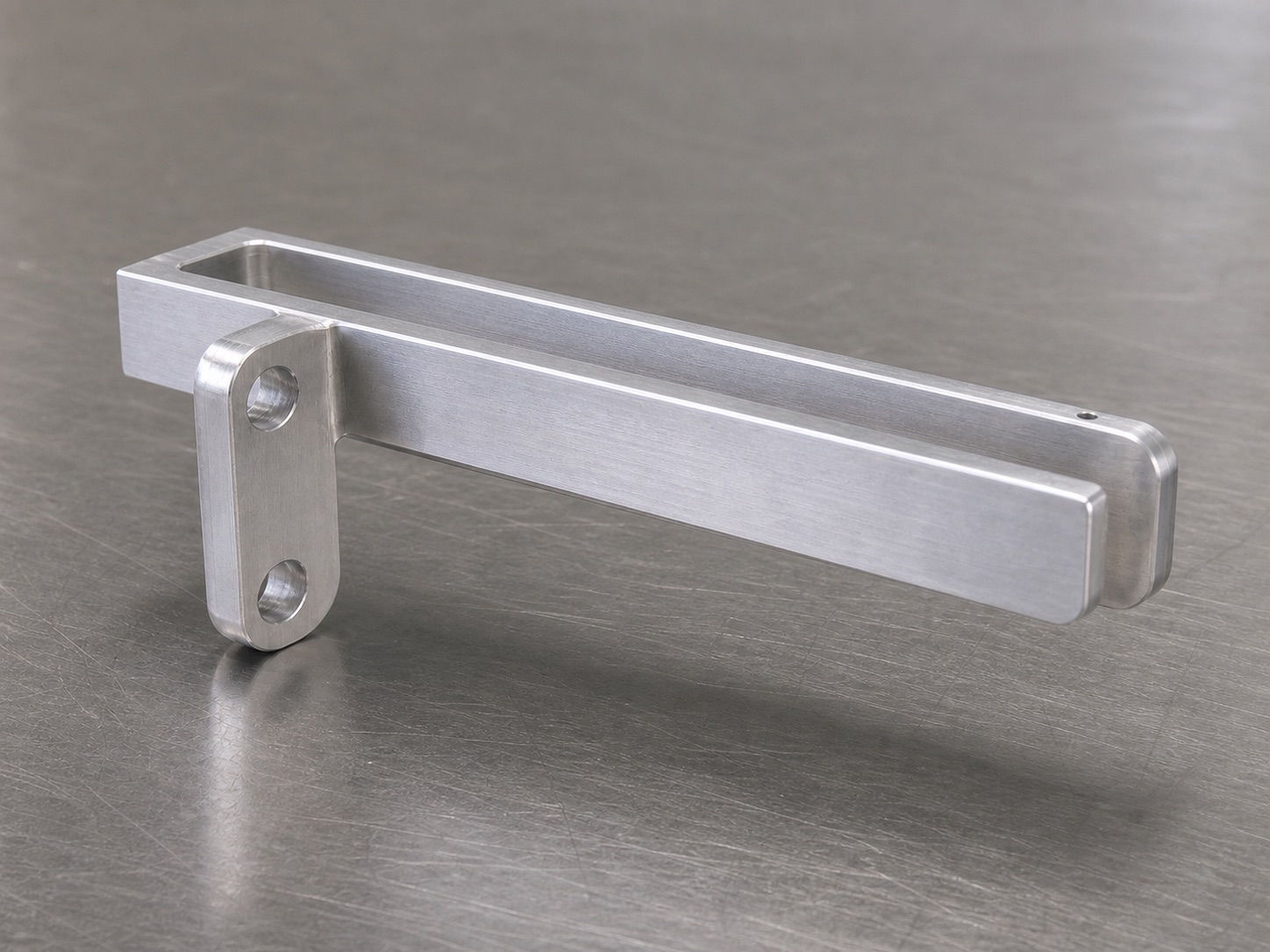 Revision tecnica de mecanizado CNC: Prototype Machining Review for a Precision Structural Part: Revision, Fixturing and