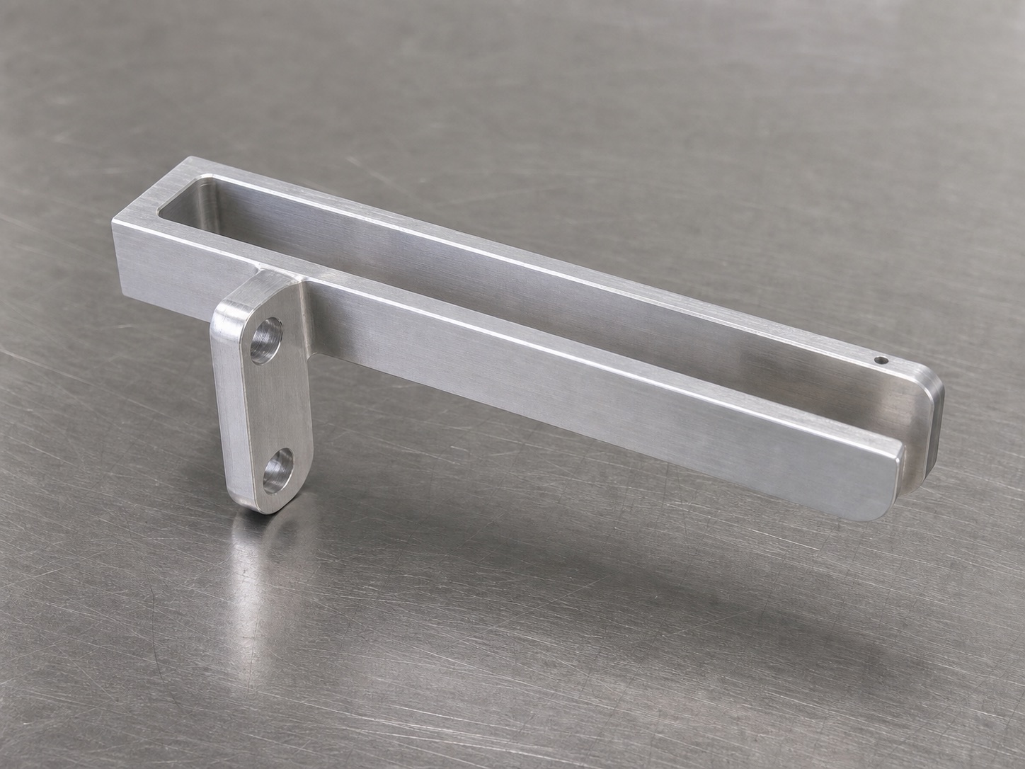 Revision tecnica de mecanizado CNC: Prototype Machining Review for a Precision Structural Part: Revision, Fixturing and