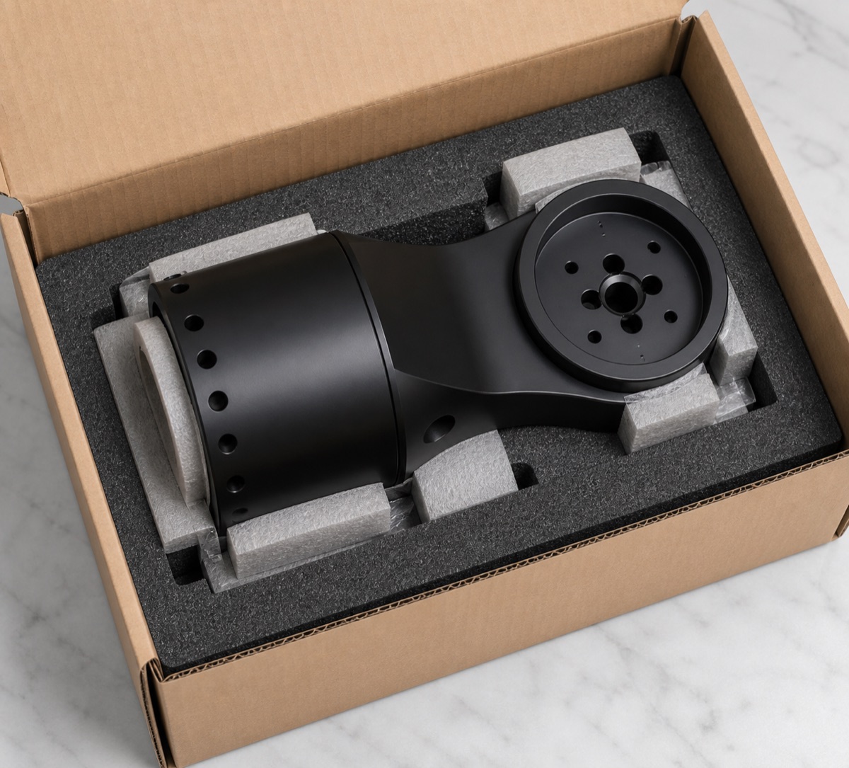 Embalaje con espuma conformada para asiento de modulo robotico anodizado negro