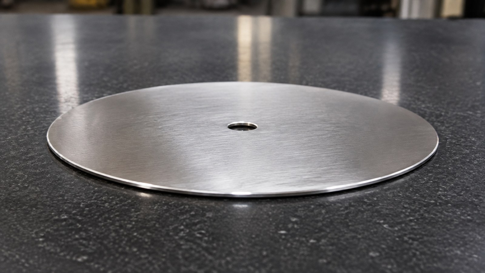 Revision tecnica de mecanizado CNC: Prototype Machining of a Round Thin Cover Plate for Custom Automation Assembly Equipment: